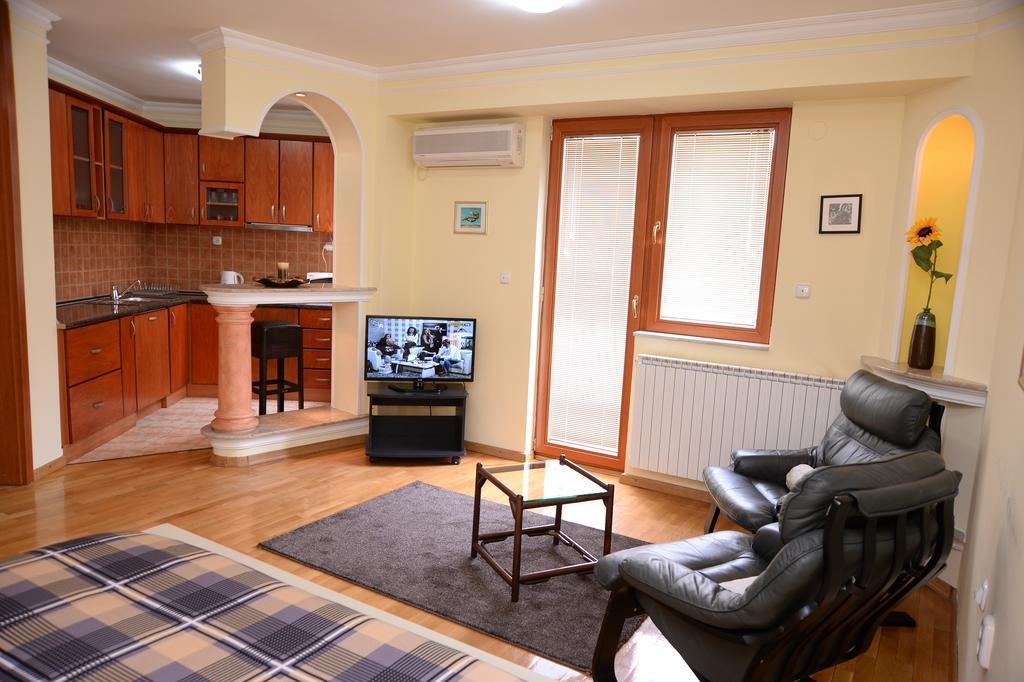 Exclusive Central Apartments สโกเปีย ภายนอก รูปภาพ