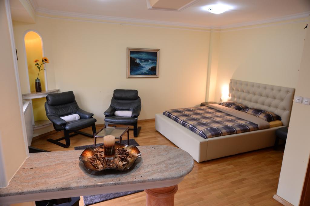 Exclusive Central Apartments สโกเปีย ภายนอก รูปภาพ